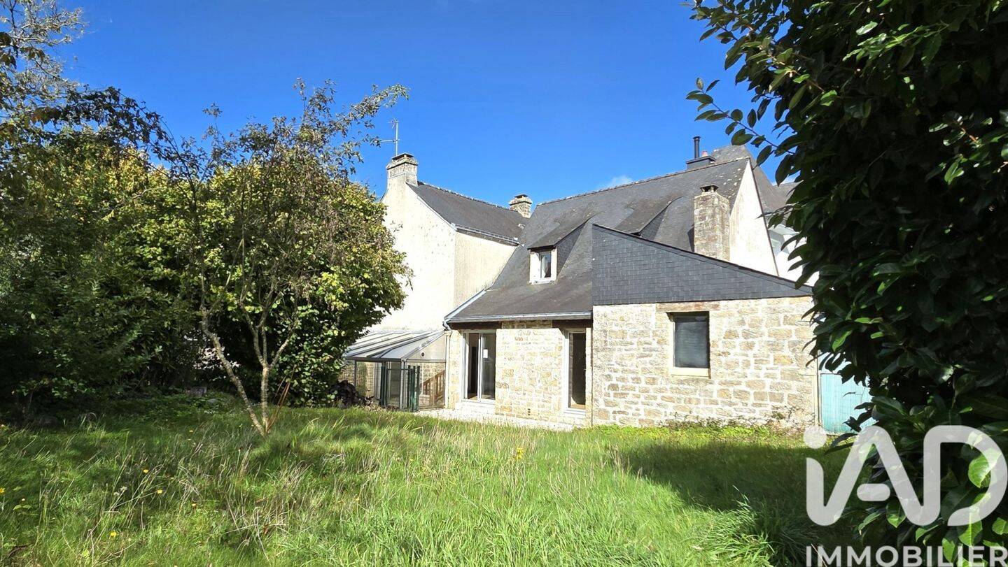 Maison 11 pièces 220 m² · à Questembert · 220 m² · 275 000 €