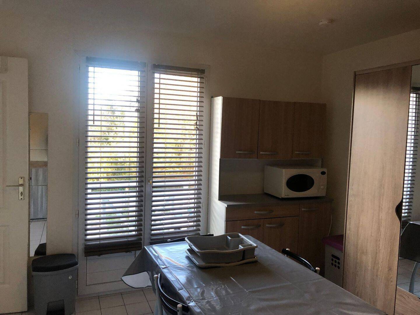 Appartement 1 pièce 18 m² · à Coignières · 18 m² · 570 €