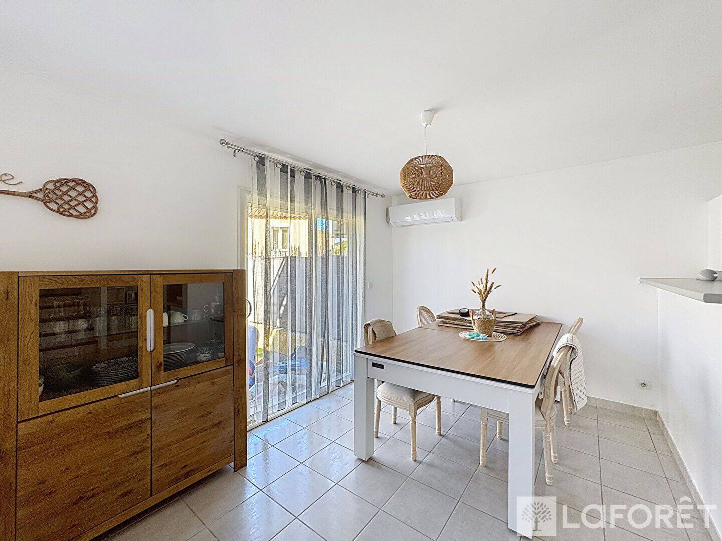 Maison 4 pièces 89 m² · à Lespignan · 89,1 m² · 970 €