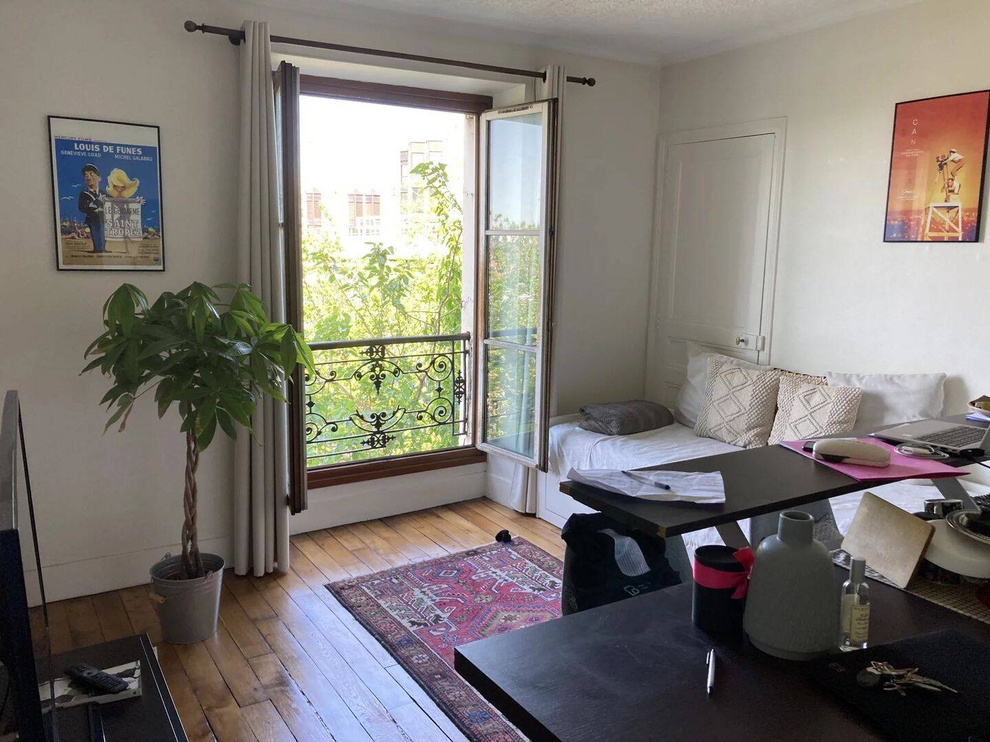Appartement 2 pièces 37 m² · à Paris 10ème Arrondissement · 36,5 m² · 1 242 €/mois