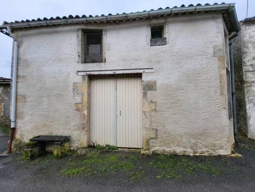 Maison à vendre 63 568 € 5 pièces 4 chambres 126 m² 394 m² de terrain Mirambeau 17150