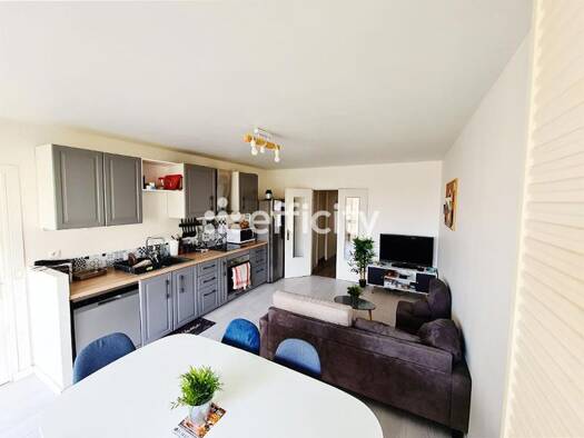 Appartement à vendre 279 000 € 6 pièces 5 chambres 104 m² Étage 3/9 Les Larris-Maradas Pontoise 95000