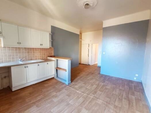 Appartement à vendre 55 000 € 2 pièces 1 chambre 36 m² Étage 2/2 Nord Sigean 11130