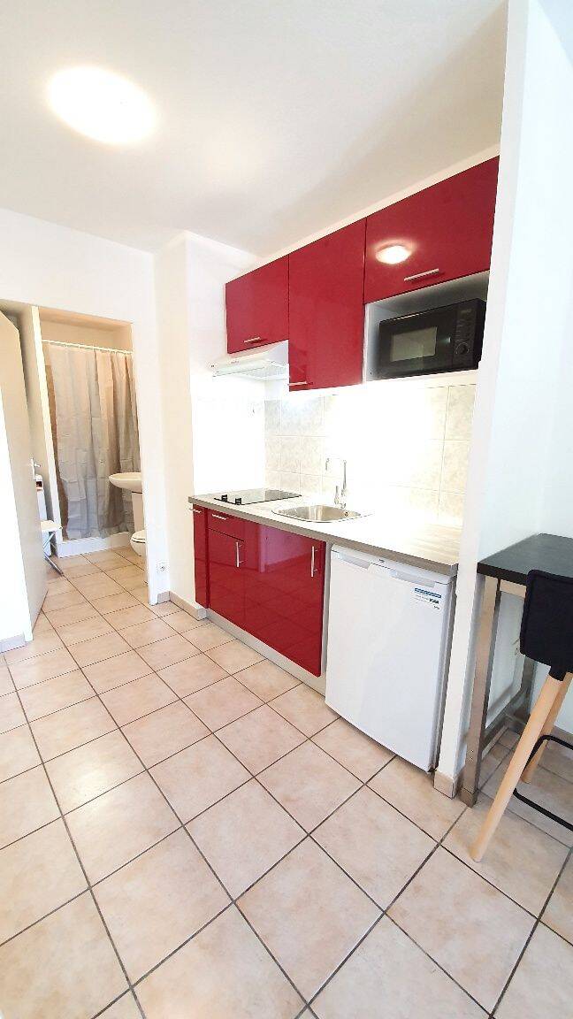 Appartement 1 pièce 24 m² · à Chaponost · 23,8 m² · 655 €
