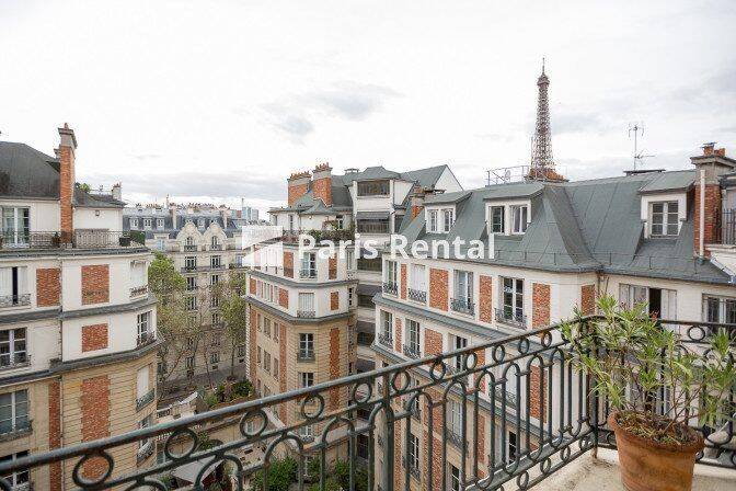 Appartement 3 pièces 95 m² · à Paris 7ème Arrondissement · 94,6 m² · 4 000 €/mois