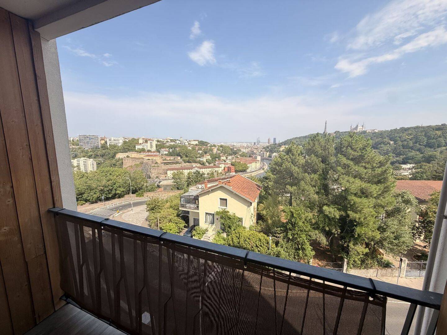 Appartement 3 pièces 65 m² · à Lyon 9ème Arrondissement · 65 m² · 892 €