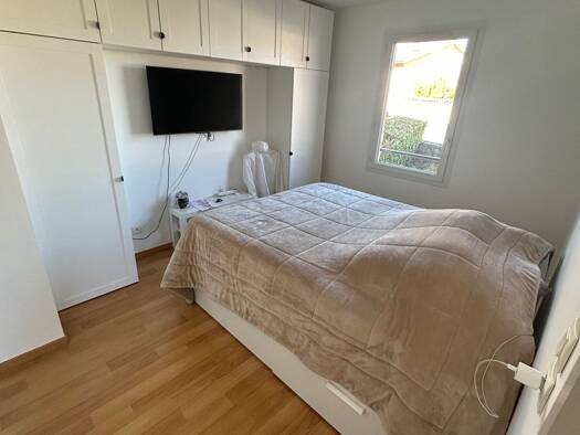 Appartement à louer 995 € 2 pièces 1 chambre 51 m² Étage 1/3 Est Montluel 01120