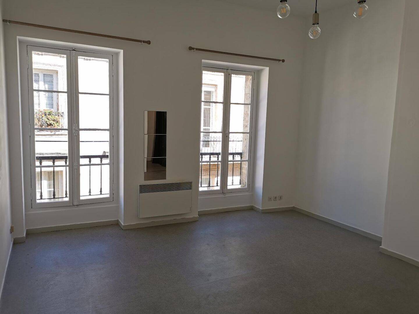 Appartement 1 pièce 27 m² · à Bordeaux · 26,9 m² · 594 €