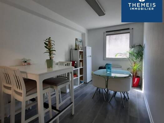 Local commercial à louer 1 088 € 101 m² de surface de vente Sud Rambouillet 78120