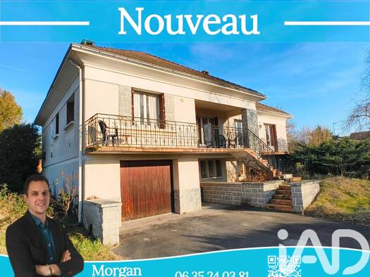 Maison à vendre 195 000 € 12 pièces 6 chambres 252 m² 1 000 m² de terrain Puy-Guillaume 63290
