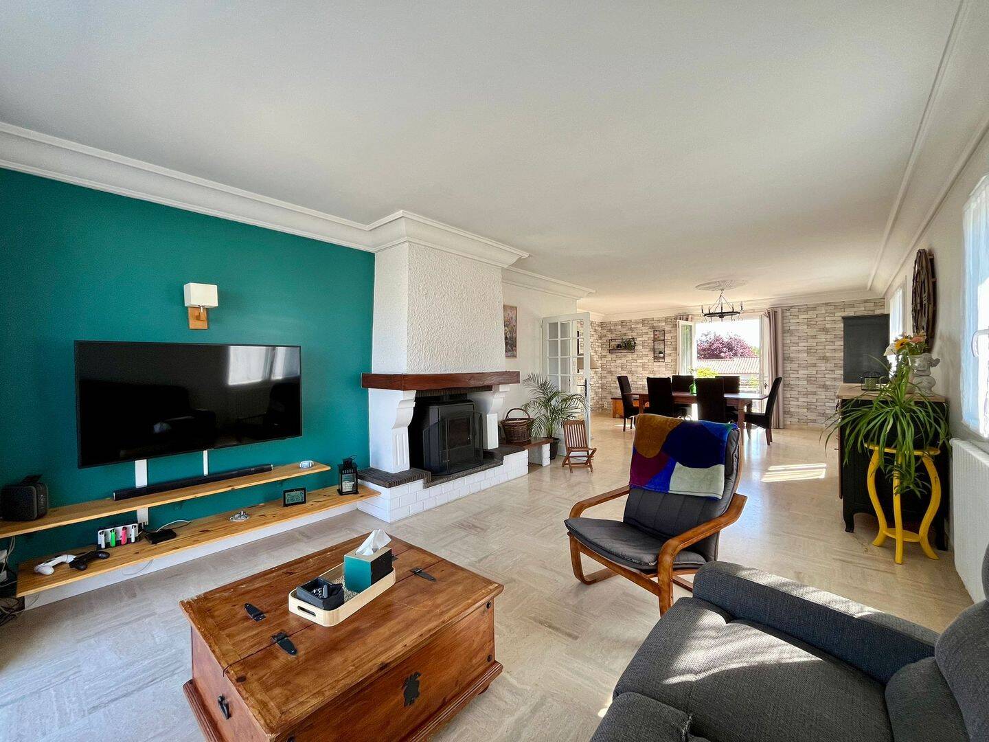 Maison 8 pièces 230 m² · à Essarts en Bocage · 230 m² · 429 000 €
