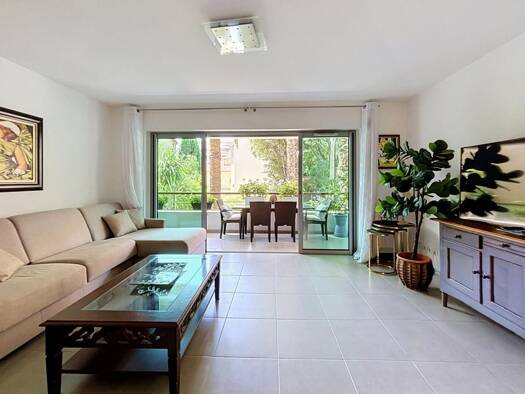 Appartement à vendre 375 000 € 2 pièces 1 chambre 46 m² Étage 1/4 Juan-les-Pins Antibes 06160
