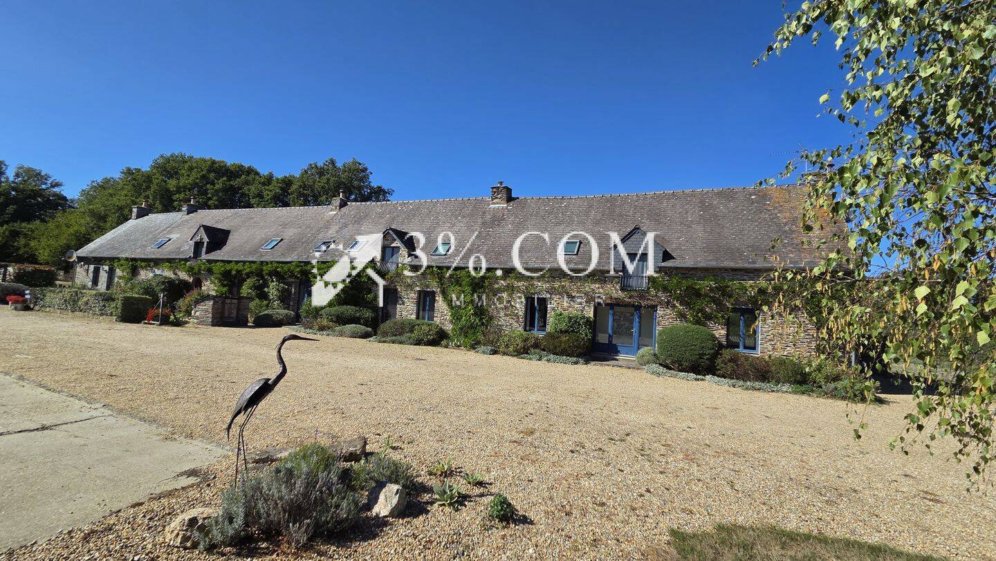 Maison 14 pièces 416 m² · à Ruffiac · 416 m² · 645 000 €