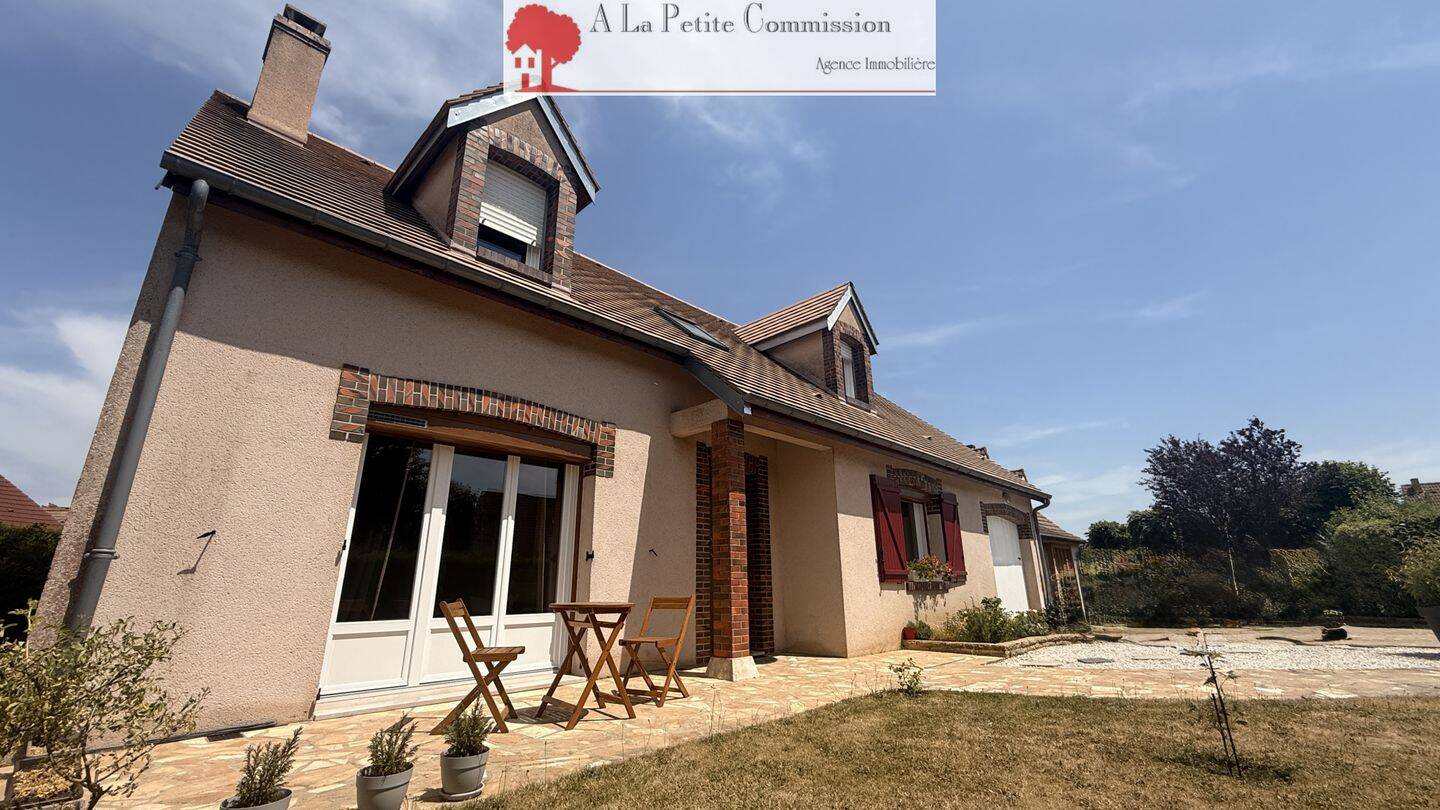 Maison 6 pièces 100 m² · à Nogent-le-Phaye · 100 m² · 331 200 €