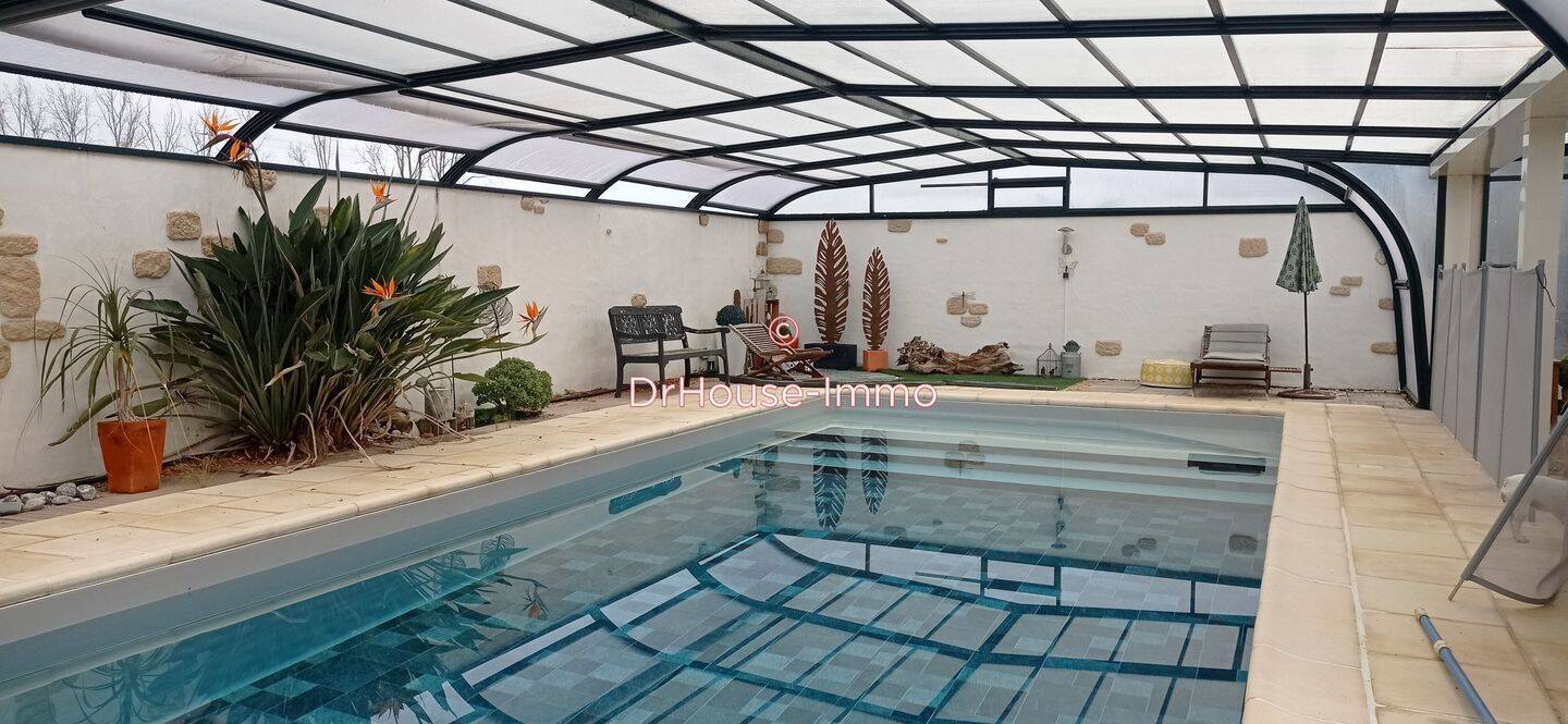 Maison 8 pièces 210 m² · à Commequiers · 210 m² · 474 000 €