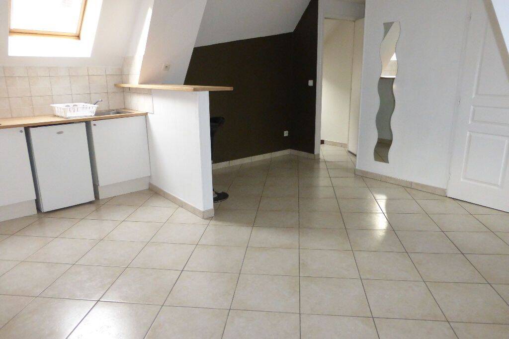 Appartement 1 pièce 19 m² · à Chaumont-en-Vexin · 19 m² · 390 €