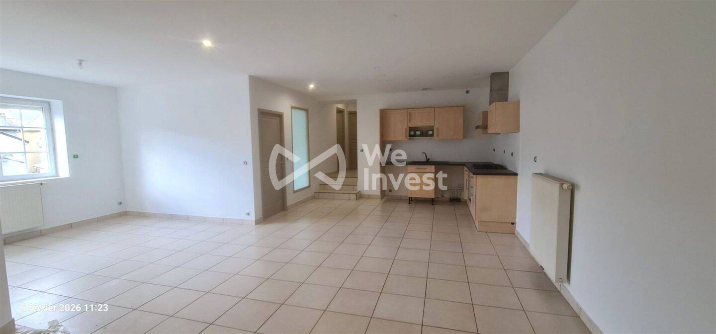 Appartement 4 pièces 100 m² · à La Tour-du-Pin · 100,4 m² · 890 €