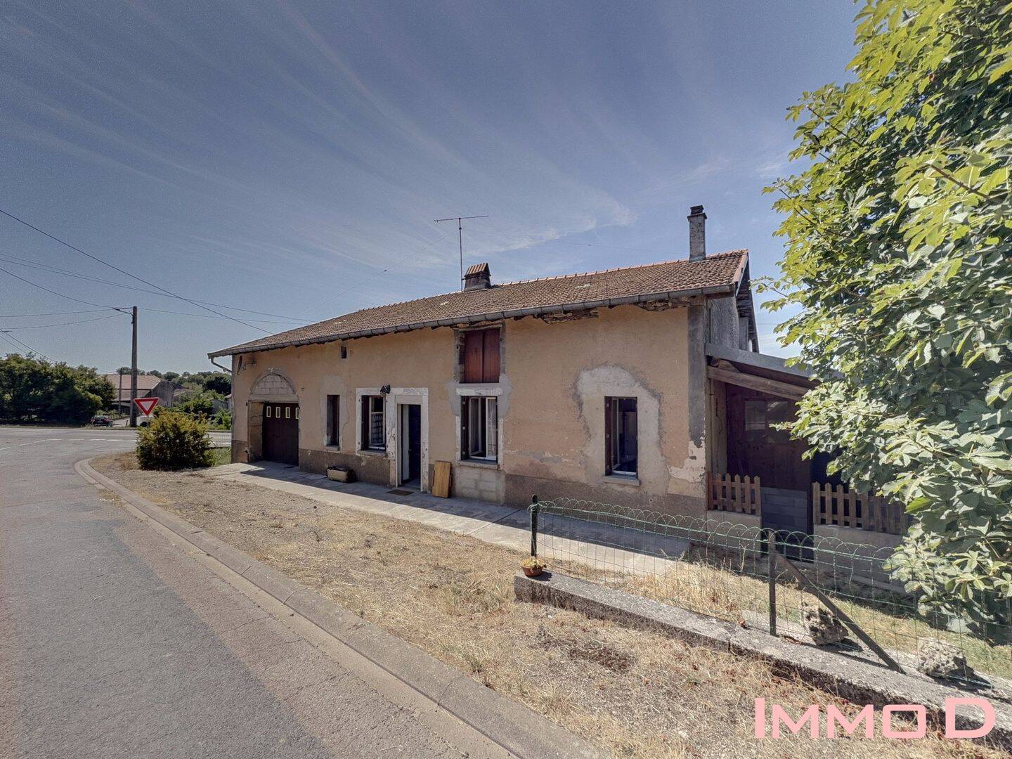 Maison 5 pièces 123 m² · à Regnévelle · 123 m² · 71 000 €