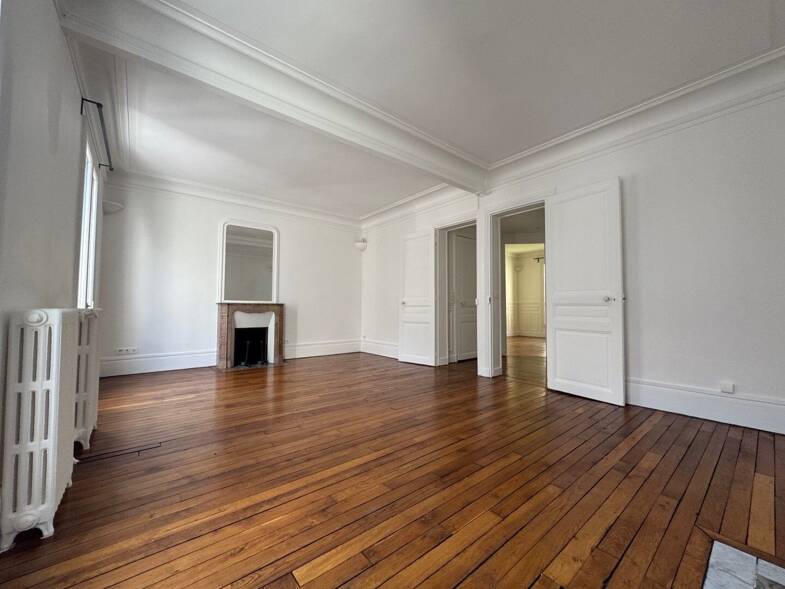 Appartement à louer 2 000 € 2 pièces 1 chambre 55 m² Étage 3/6 Muette Sud Paris 16ème 75016