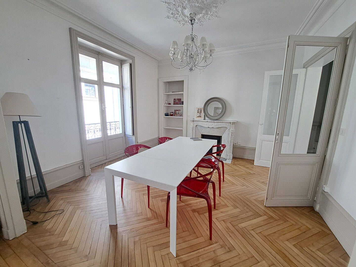 APPARTEMENT T4 NON MEUBLE NANTES — 4