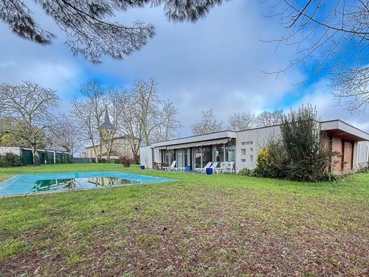 Maison à vendre 1 125 000 € 6 pièces 5 chambres 199 m² 2 775 m² de terrain Yvrac 33370