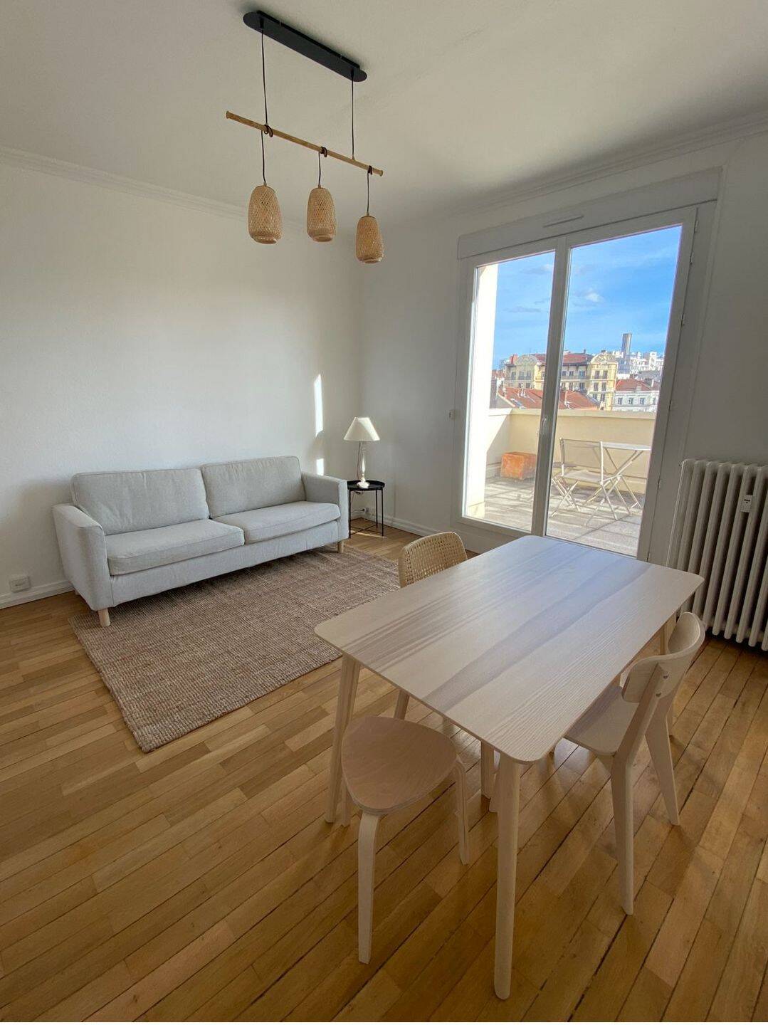 Appartement 2 pièces 42 m² · à Lyon 6ème Arrondissement · 42 m² · 1 352 €