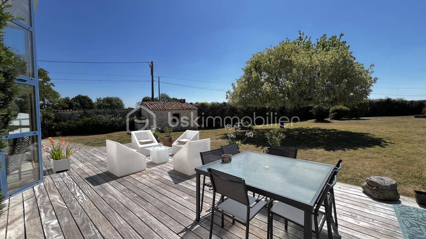 Maison 6 pièces 190 m² · à Balanzac · 190 m² · 384 900 €