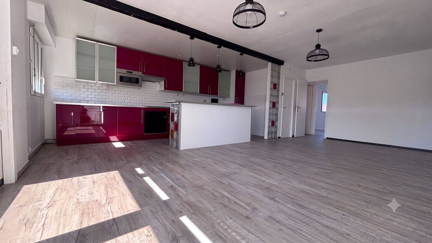 Appartement 5 pièces 84 m² · à Corbeil-Essonnes · 84,2 m² · 159 900 €
