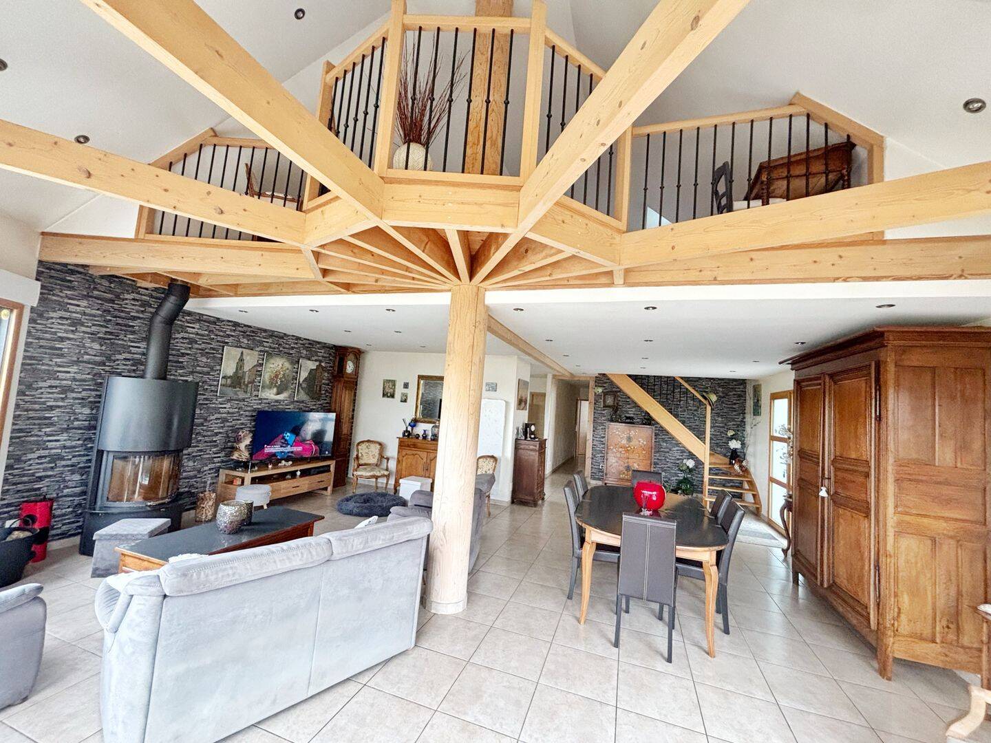 Maison 6 pièces 200 m² · à Dreuil-lès-Amiens · 200 m² · 469 900 €
