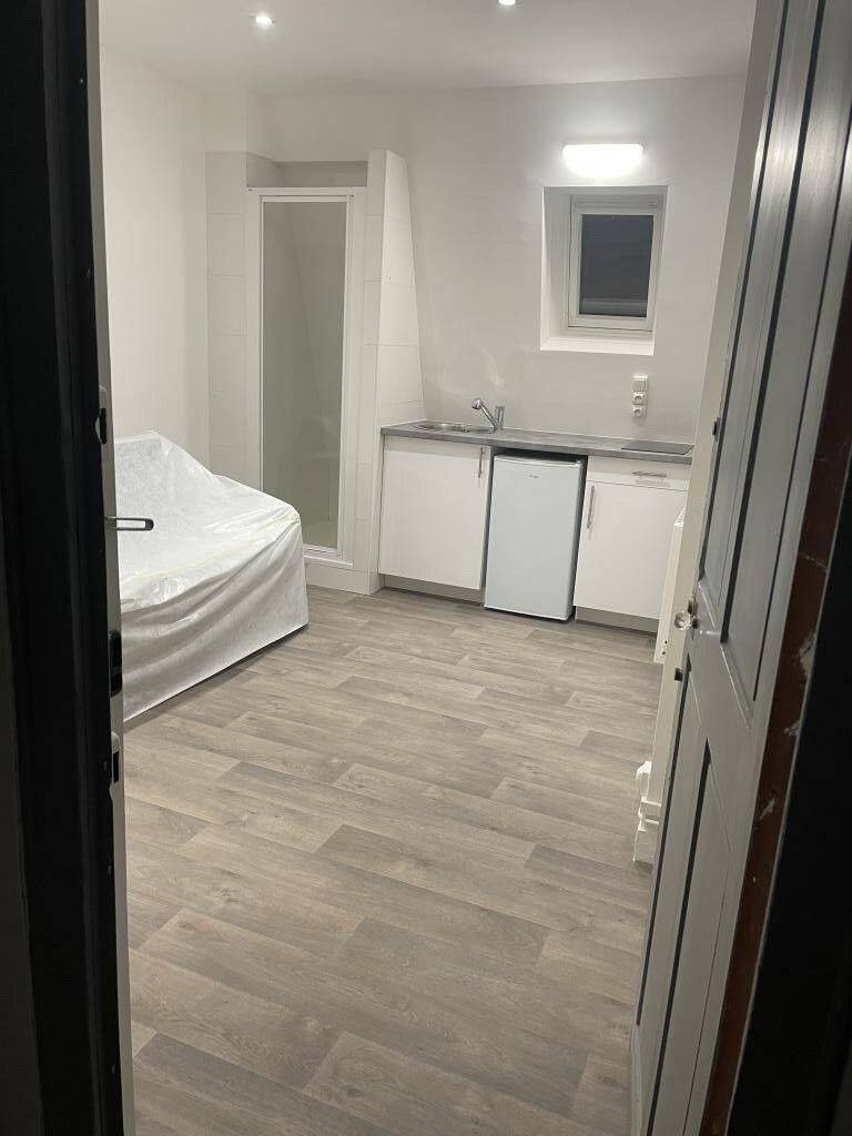 Appartement 1 pièce 12 m² · à Neuilly-sur-Seine · 12 m² · 690 €