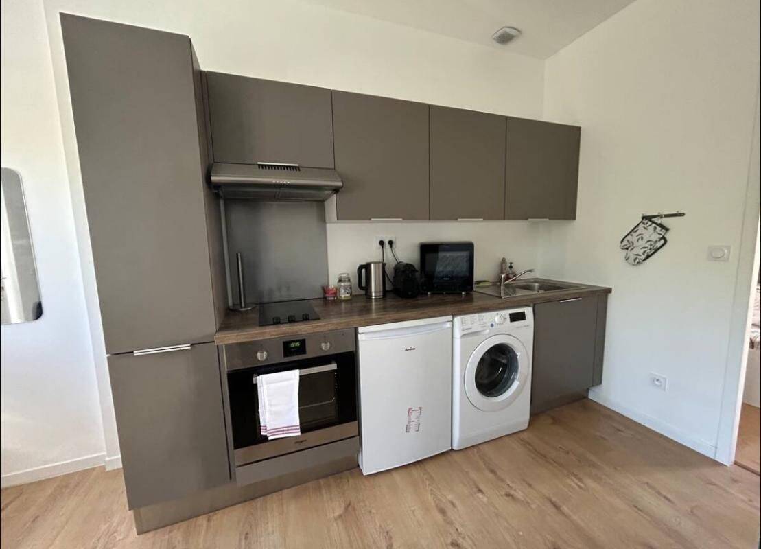 Appartement 2 pièces 28 m² · à Lyon 8ème Arrondissement · 28 m² · 790 €