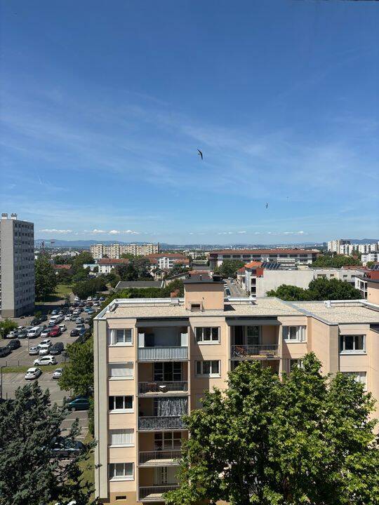 Appartement 6 pièces 80 m² · à Saint-Priest · 80 m² · 550 €/mois