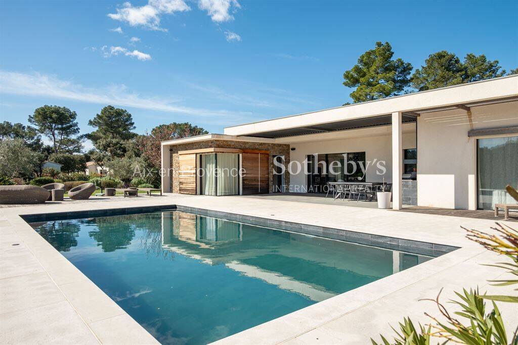 Maison 5 pièces 260 m² · à Aix-en-Provence · 260 m² · 2 340 000 €