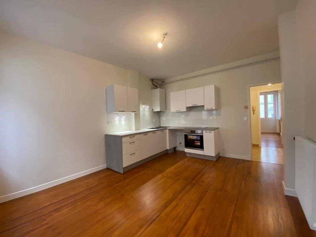 Appartement 3 pièces 73 m² · à Castres · 73 m² · 595 €