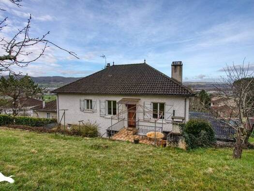 Maison à vendre 200 000 € 5 pièces 4 chambres 111 m² 3 033 m² de terrain Saint-Laurent-les-Tours 46400