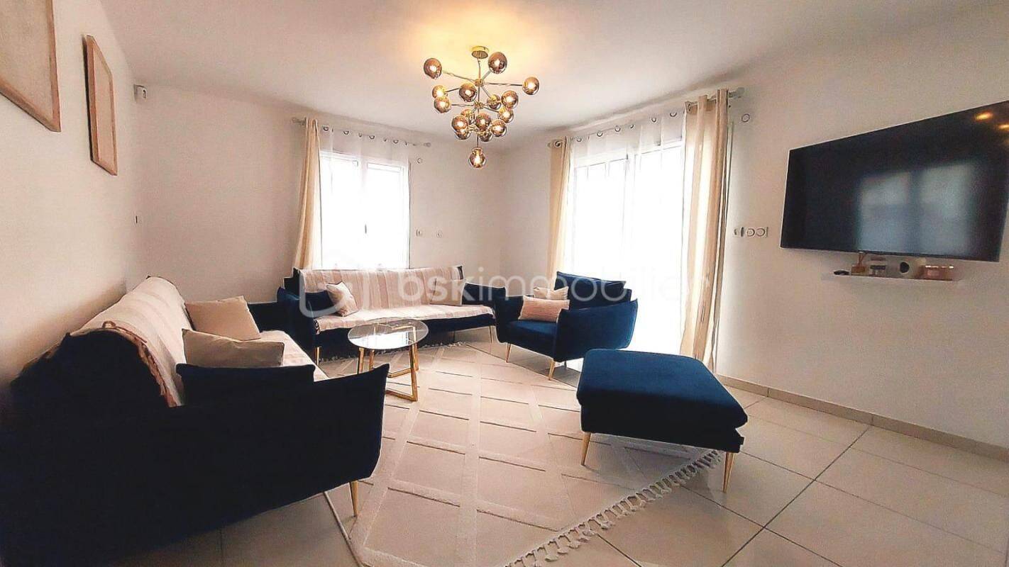 Maison 6 pièces 219 m² · à Fleury-les-Aubrais · 219 m² · 452 000 €