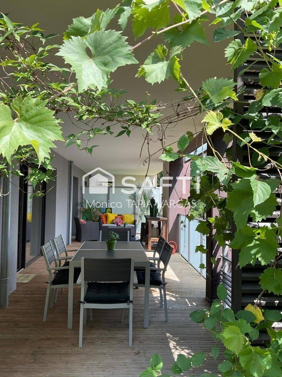 Appartement 4 pièces 103 m² · à Divonne-les-Bains · 103 m² · 3 550 €/mois
