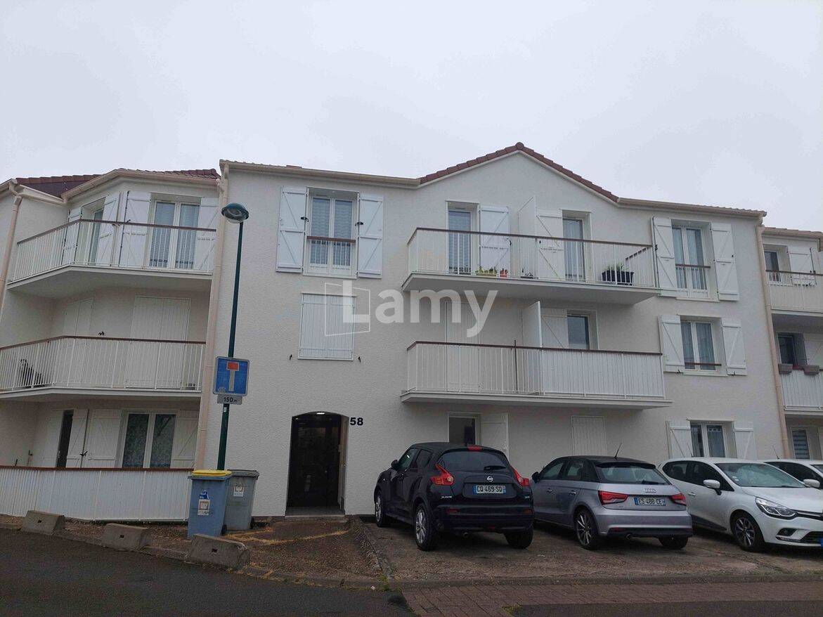 Appartement 1 pièce 39 m² · à Plaisir · 39,1 m² · 700 €