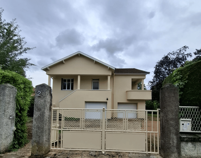 Maison 5 pièces 122 m² · à Tassin-la-Demi-Lune · 122,4 m² · 2 190 €