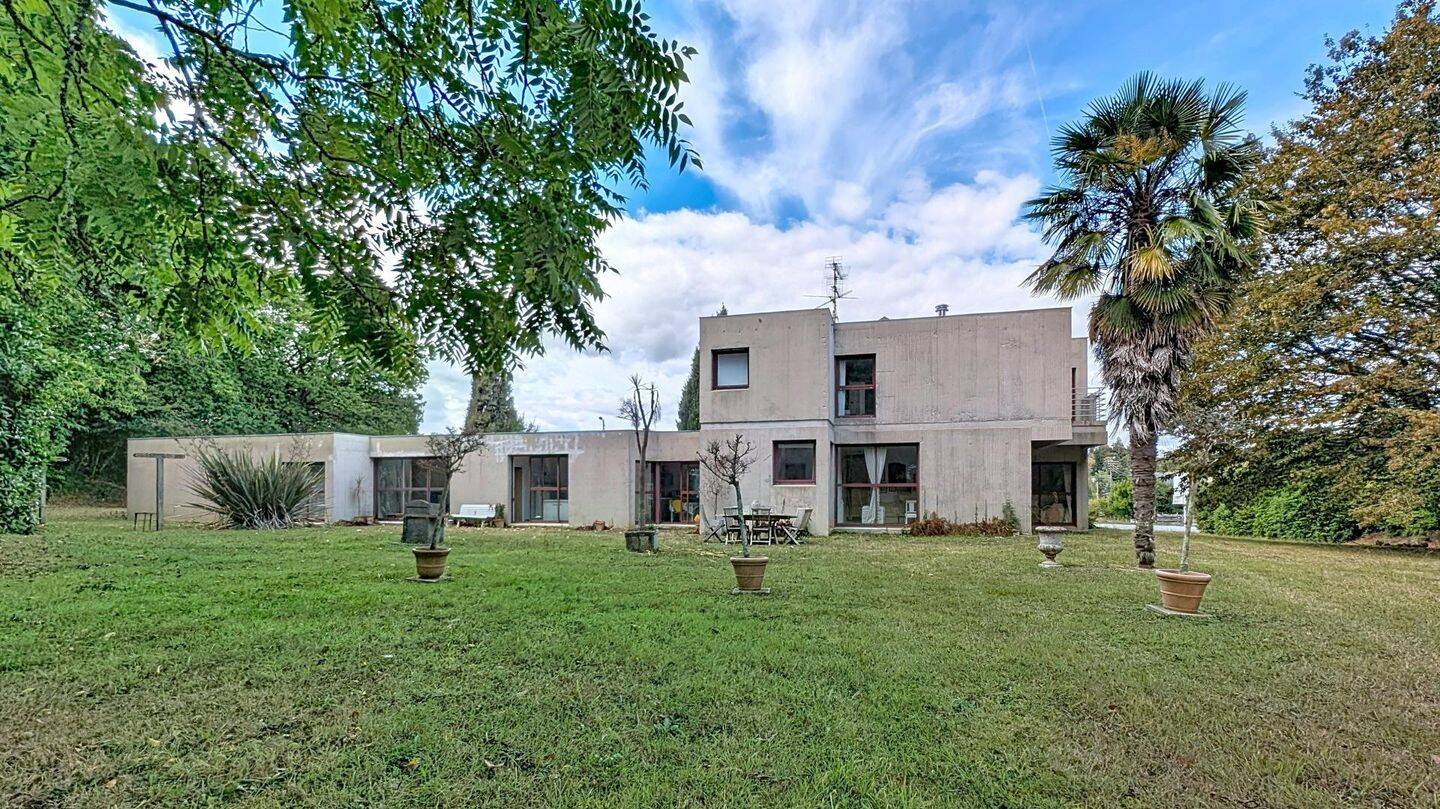 Maison 8 pièces 252 m² · à Scaër · 252 m² · 334 000 €