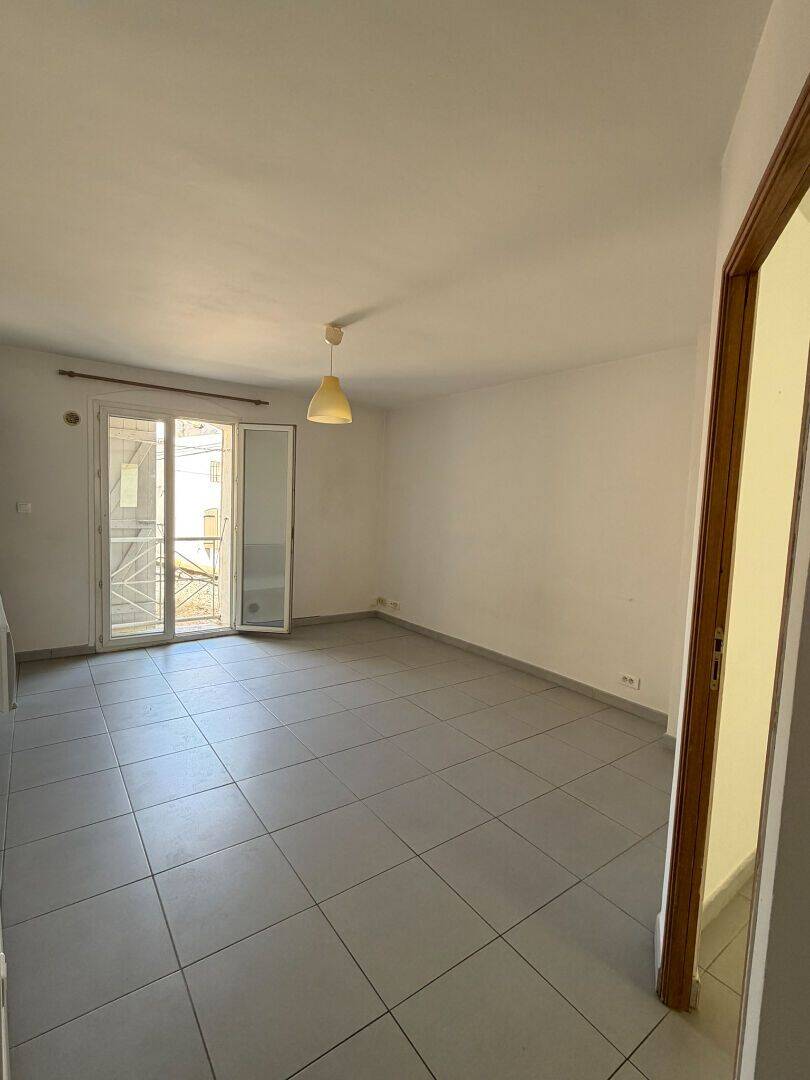 Appartement 2 pièces 33 m² · à Pélissanne · 33 m² · 650 €