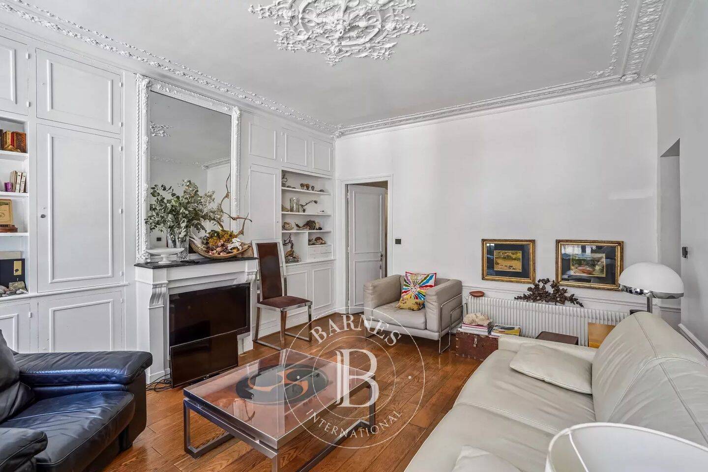 Appartement 3 pièces 64 m² · à Paris 7ème Arrondissement · 64,1 m² · 820 000 €