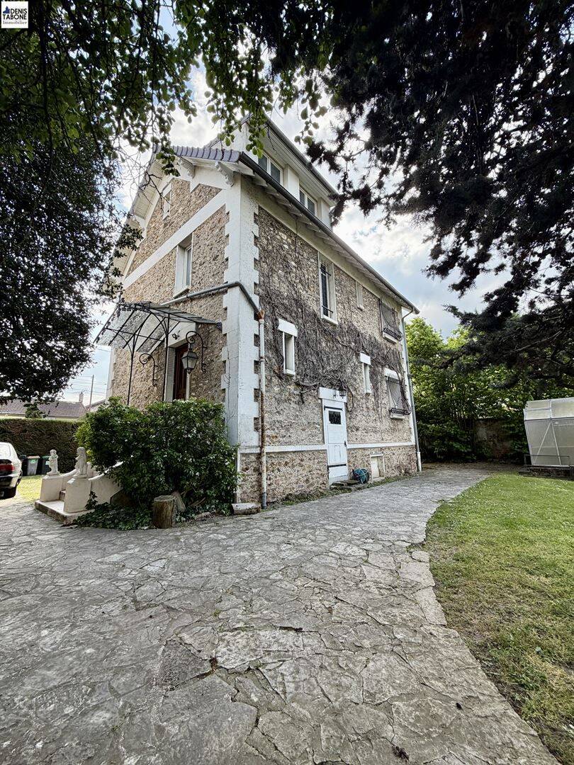 Maison 6 pièces 138 m² · à Saint-Prix · 137,6 m² · 535 000 €