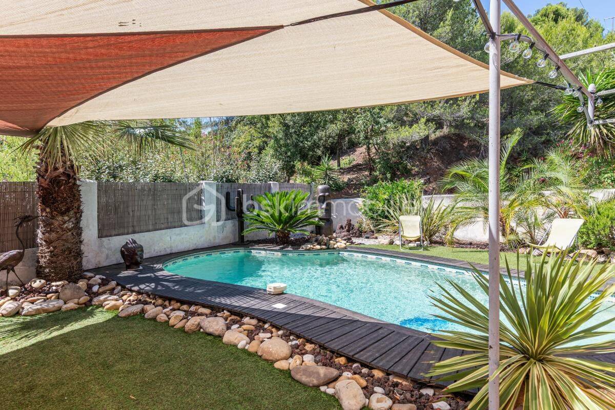 Maison 6 pièces 125 m² · à Hyères · 125 m² · 835 000 €