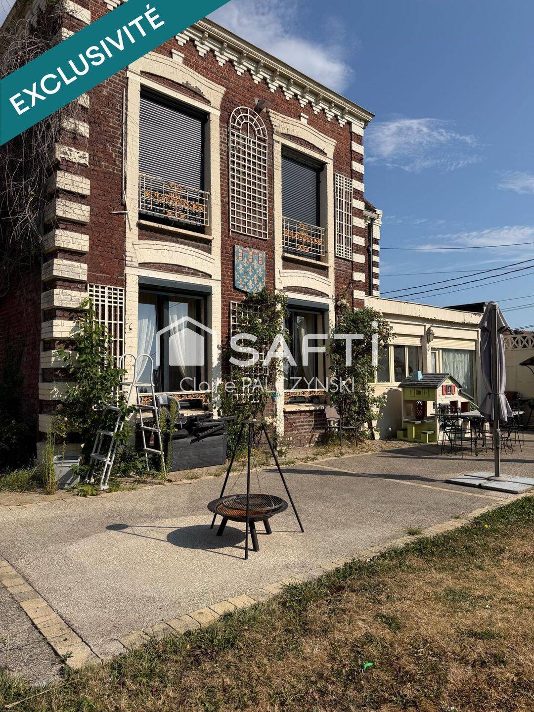 Maison 9 pièces 270 m² · à Fouquières-lès-Lens · 270 m² · 383 000 €