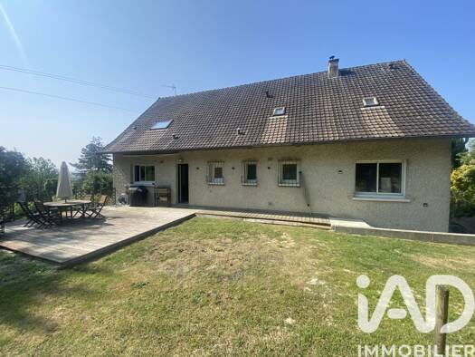 Maison à vendre 272 000 € 8 pièces 6 chambres 217 m² 2 153 m² de terrain Verron La Flèche 72200