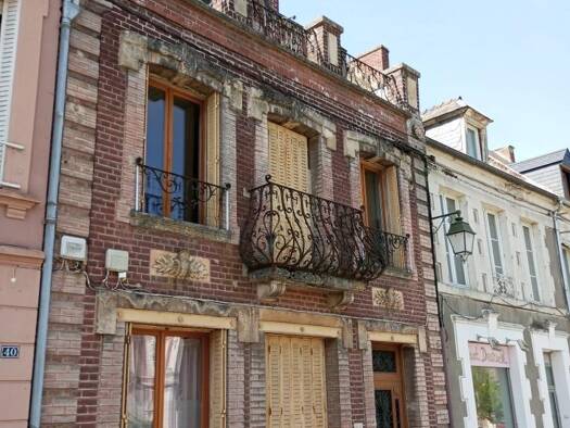 Local commercial à vendre 242 800 € 207 m² de surface de vente Montcornet 02340