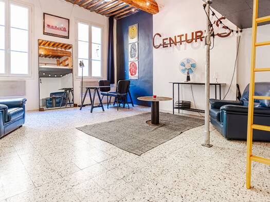 Appartement à vendre 230 000 € 2 pièces 1 chambre 39 m² Étage 1/3 Centre Ville Aix-en-Provence 13100