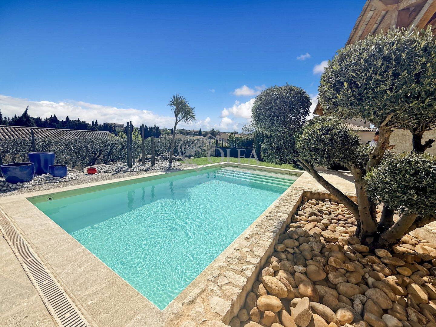 Maison 5 pièces 154 m² · à Uzès · 153,6 m² · 998 400 €