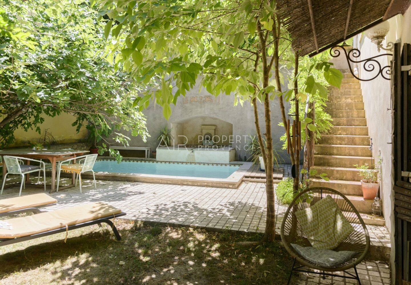 Maison 8 pièces 290 m² · à La Roque-d'Anthéron · 290 m² · 799 000 €